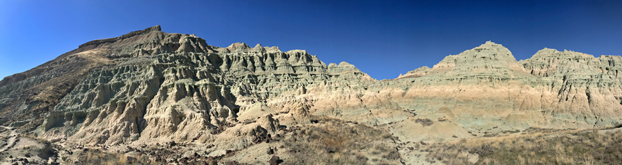 Blue Basin and Island in Time at Fossil Beds in OR