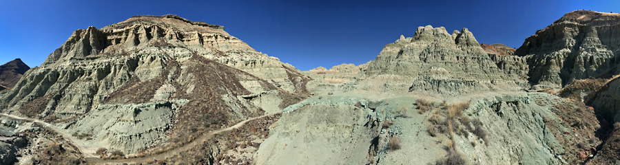 Blue Basin and Island in Time at Fossil Beds in OR