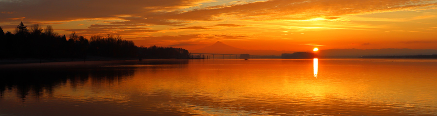 Sunrise at Columbia River in WA